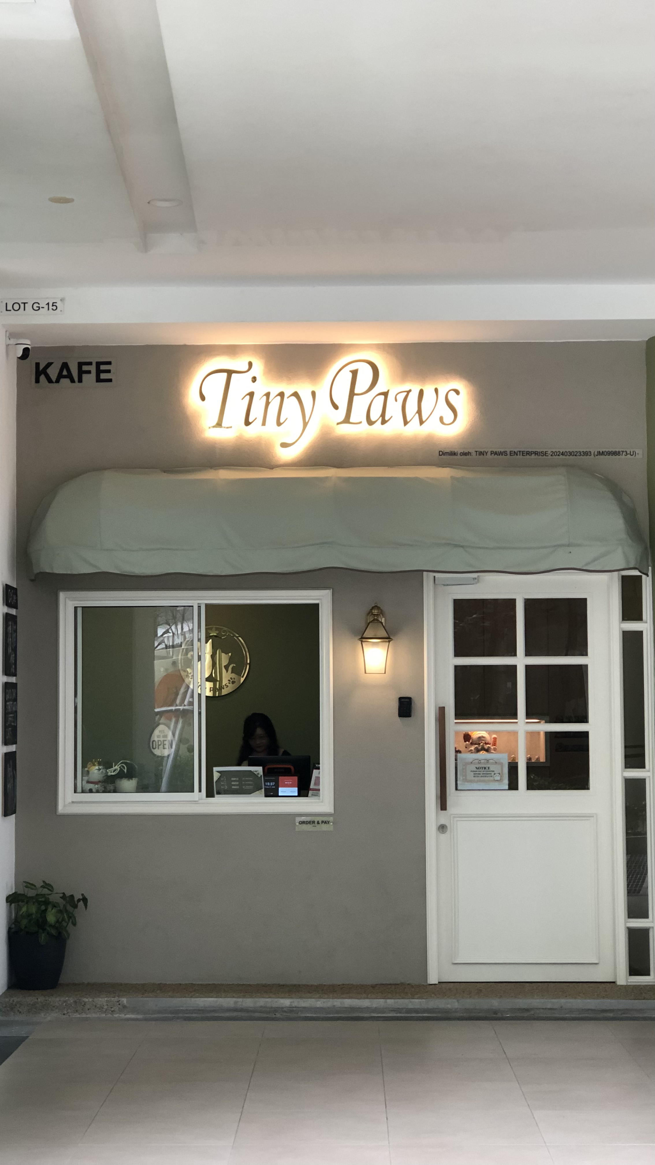 Tiny Paws Entrance